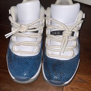 authentic jordan 11 low